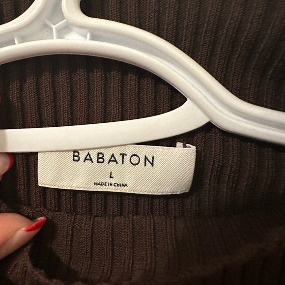 Aritzia Shirt š¤ - Picture 3 of 3